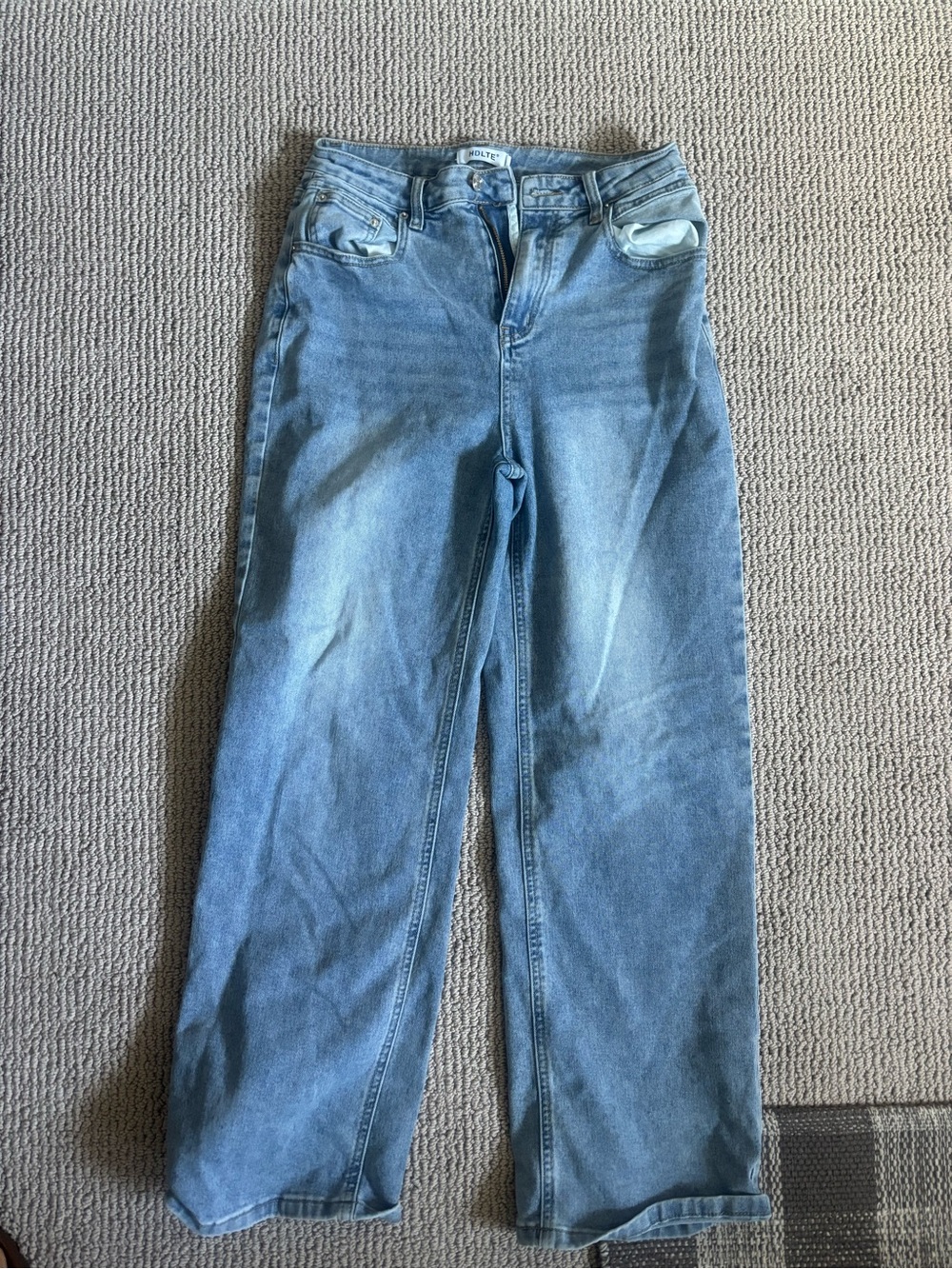 Straight Leg High-Rise Jeans in Medium Blue